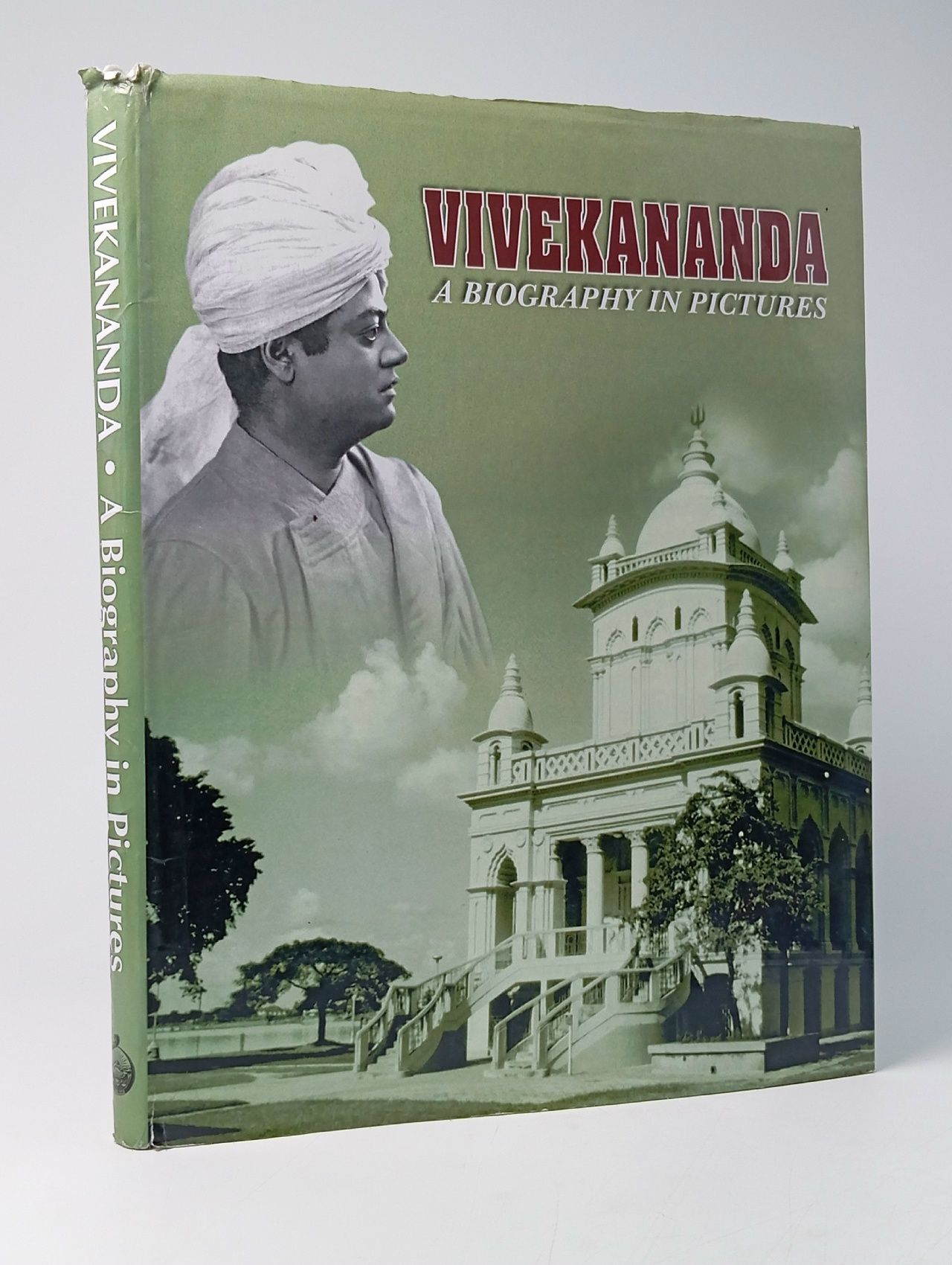 Обложка: Vivekananda: A Biography in Pictures