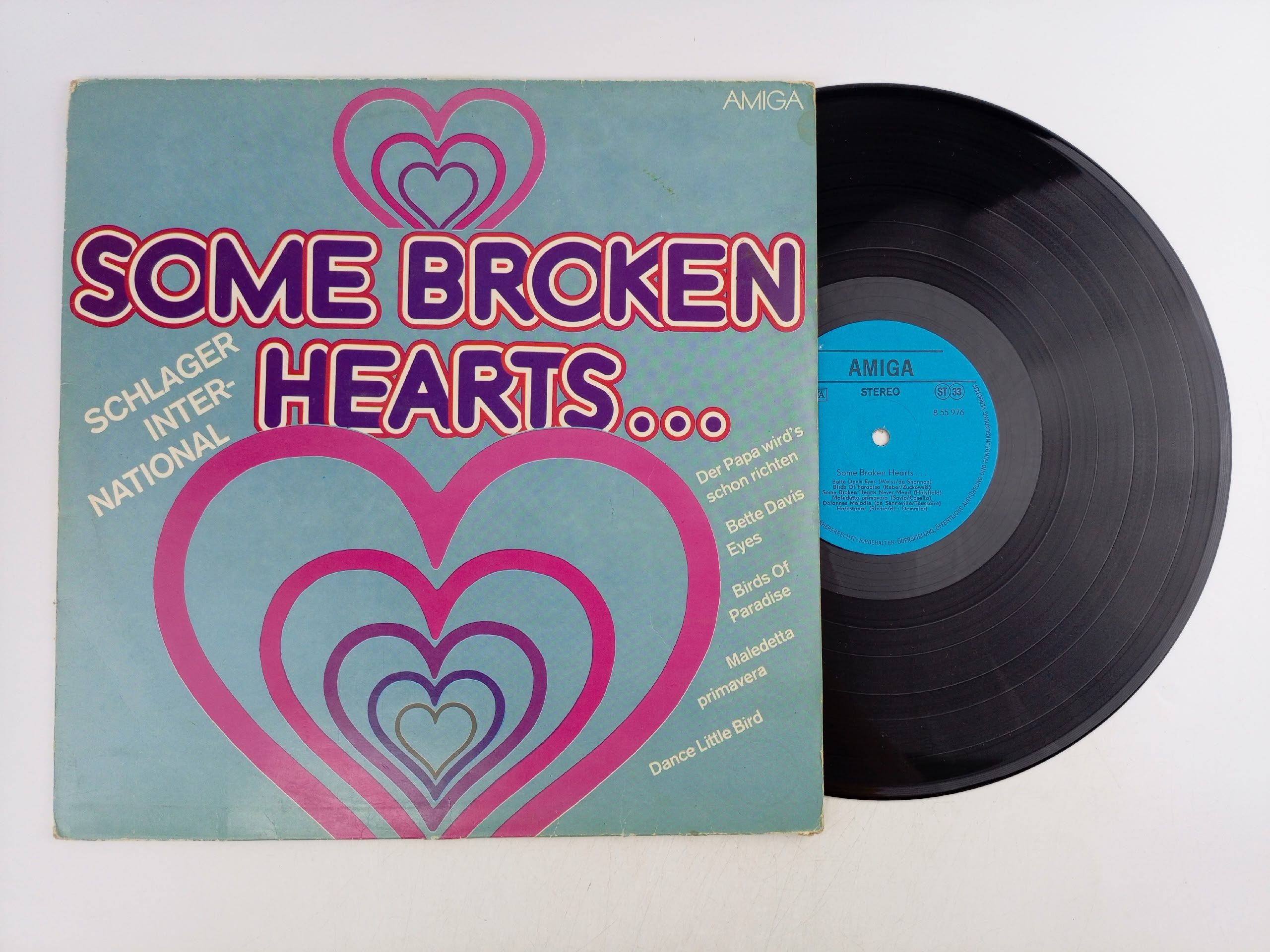 Обложка: виниловая пластинка Some Broken Hearts - Schlager International