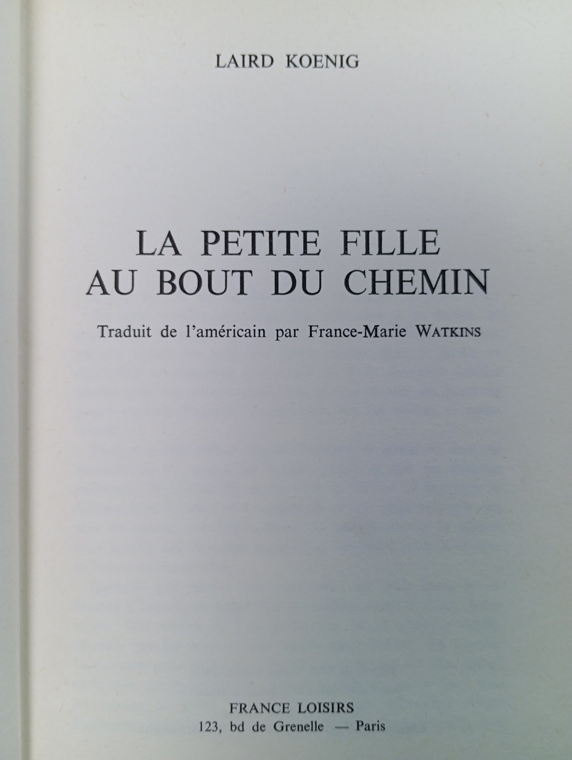 La petite fille au bout du chemin