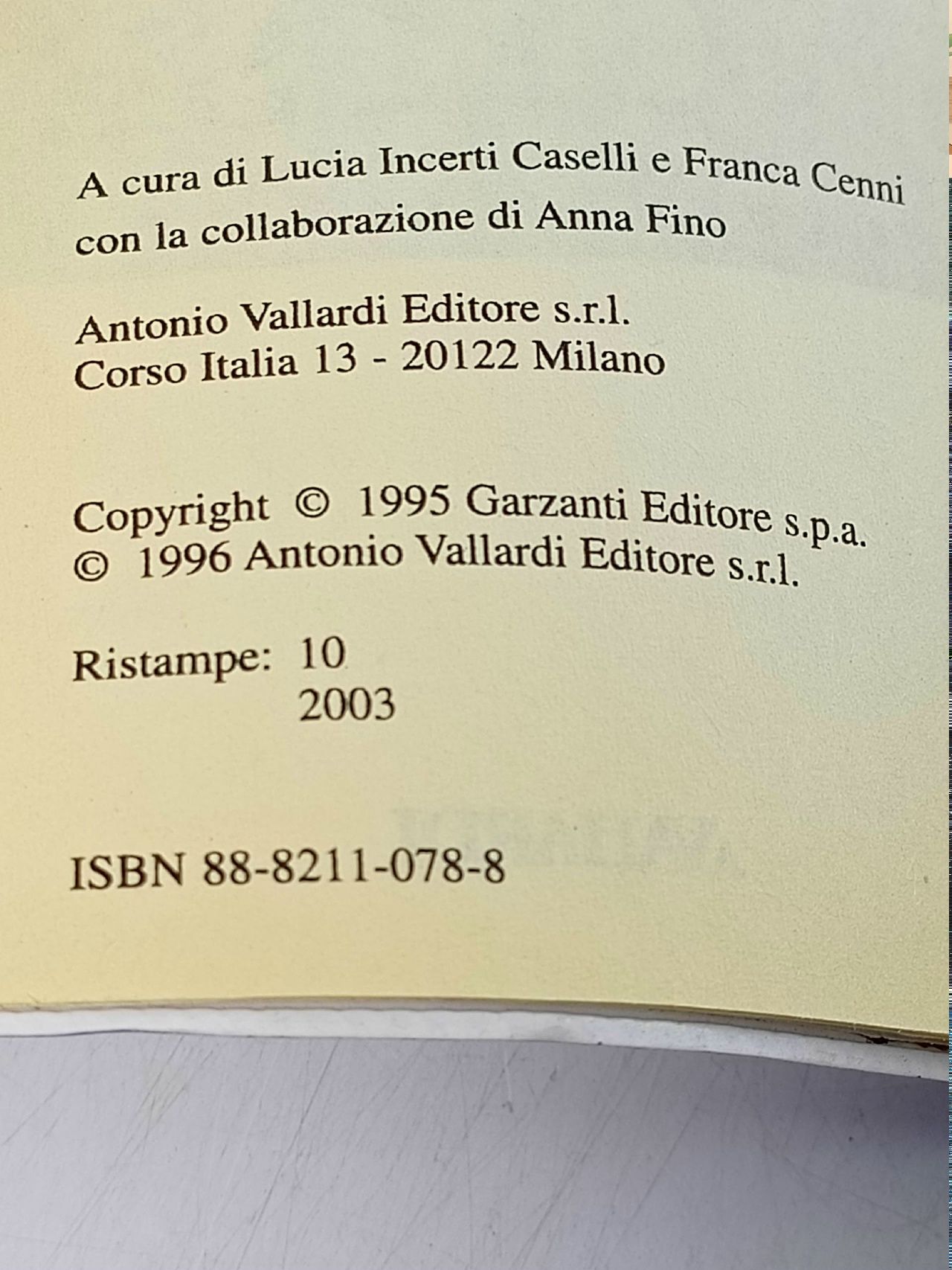 Dizionario (Словарь). Italiano - Inglese / Inglese - Italiano