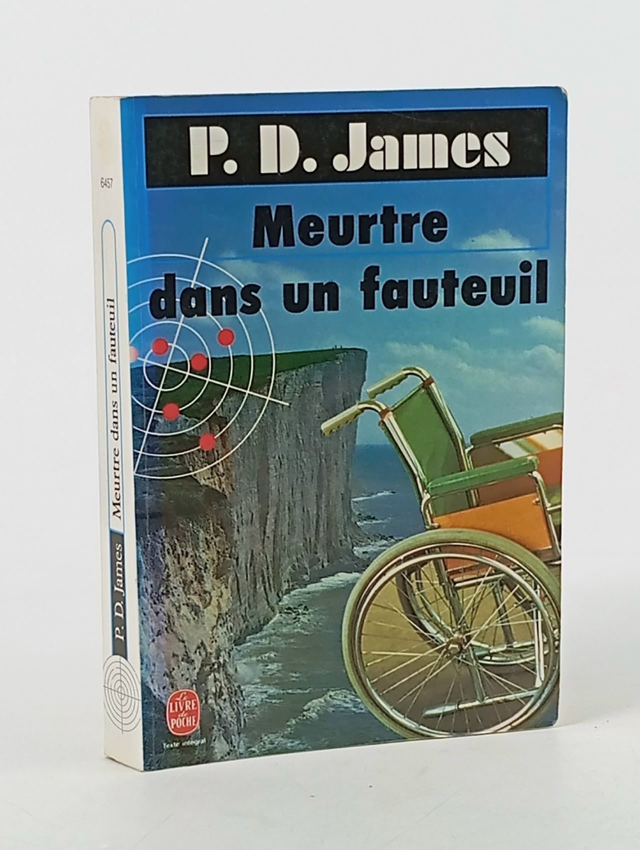 Обложка: "Meurtre dans un fauteuil" ("Убийство в кресле")