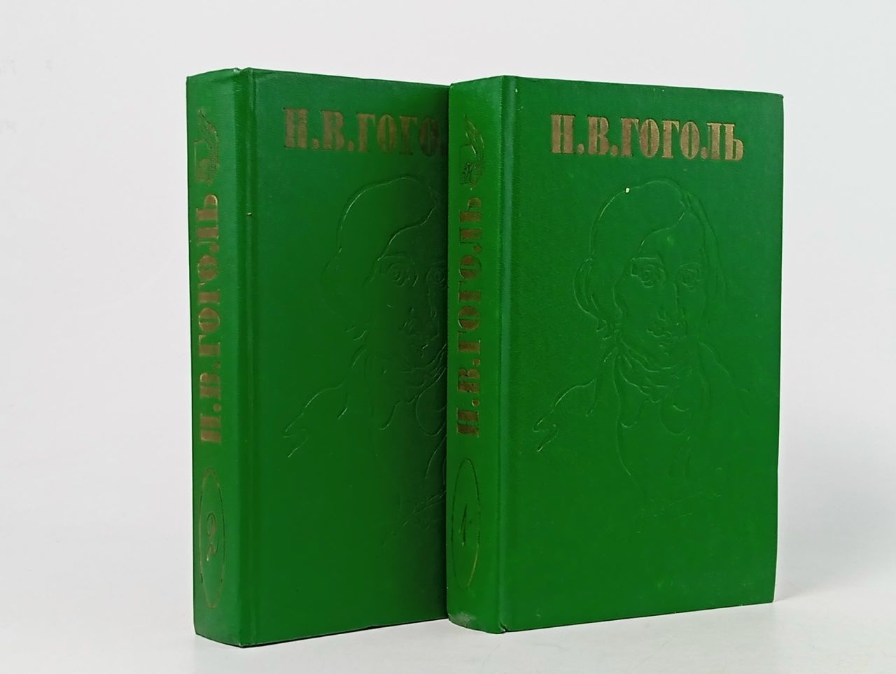Обложка: Н. В. Гоголь. Сочинения в 2 томах (комплект из 2-х книг)