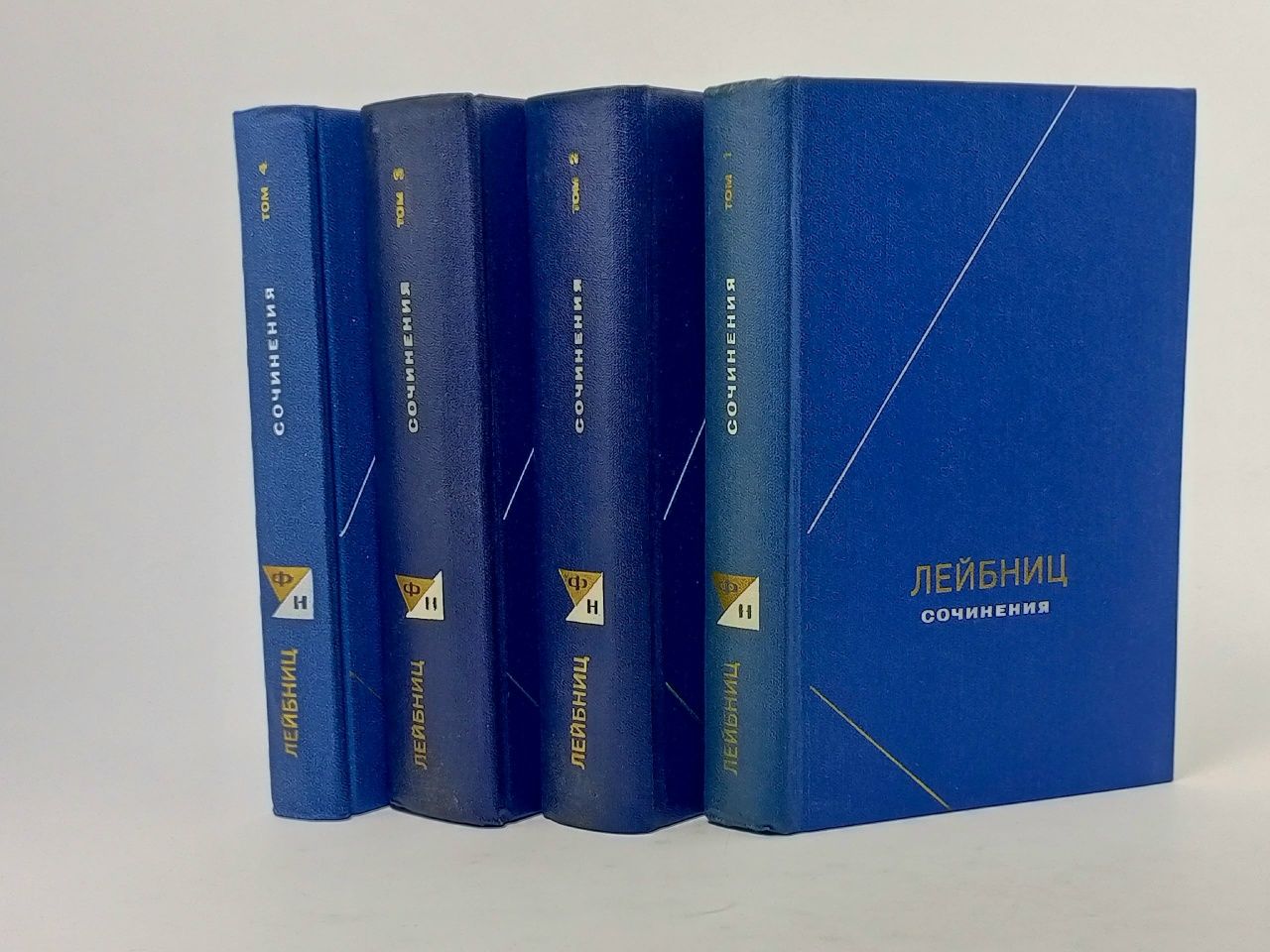 Обложка: Г.-В. Лейбниц. Сочинения в четырех томах. Том 1-4 Лейбниц Готфрид Вильгельм