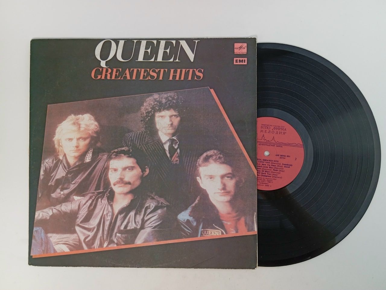 Обложка: QUEEN - Greatest Hits. Виниловая пластинка