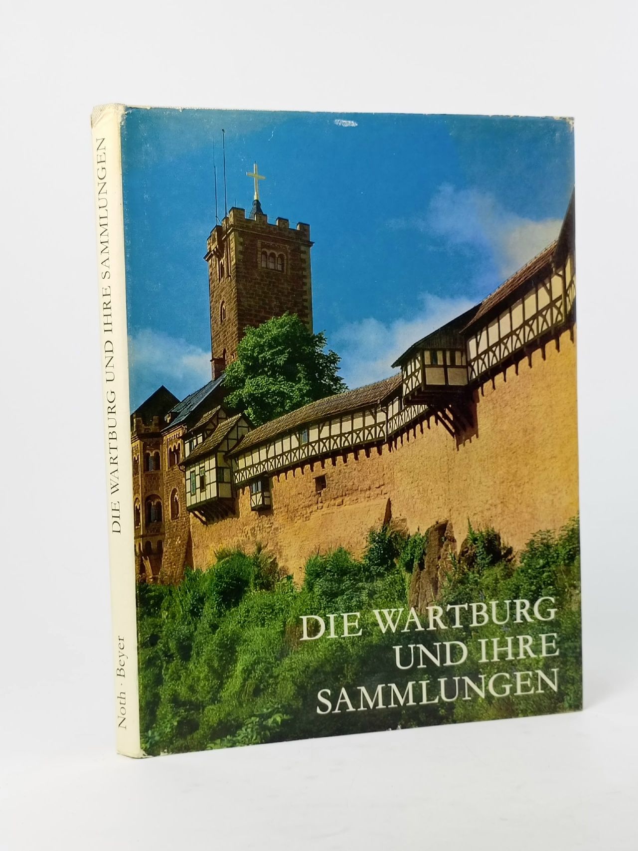 Обложка: Die Wartburg und ihre Sammlungen (Вартбург и его коллекции)