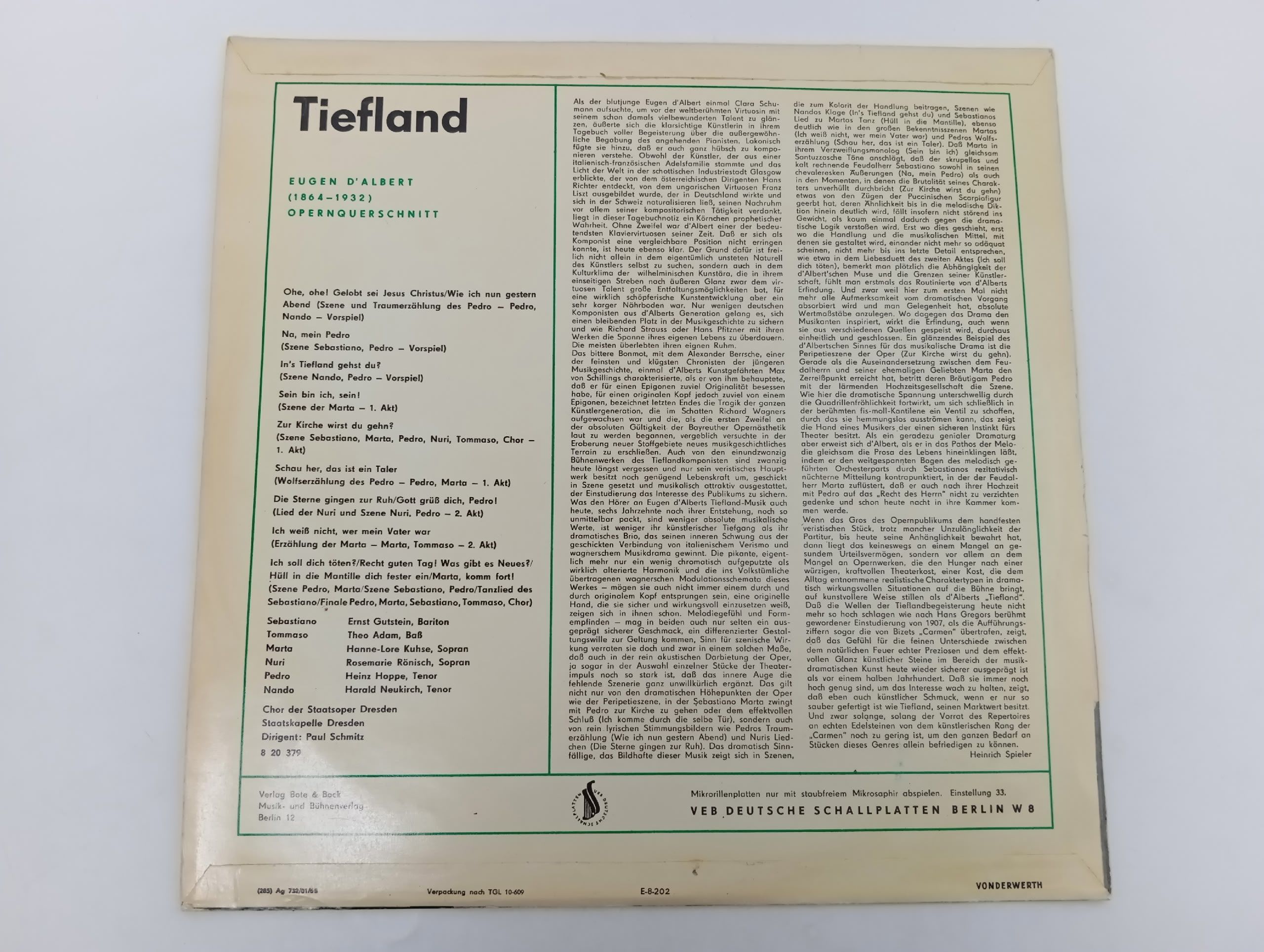 Виниловая пластинка с монтажом оперы Долина (Tiefland)