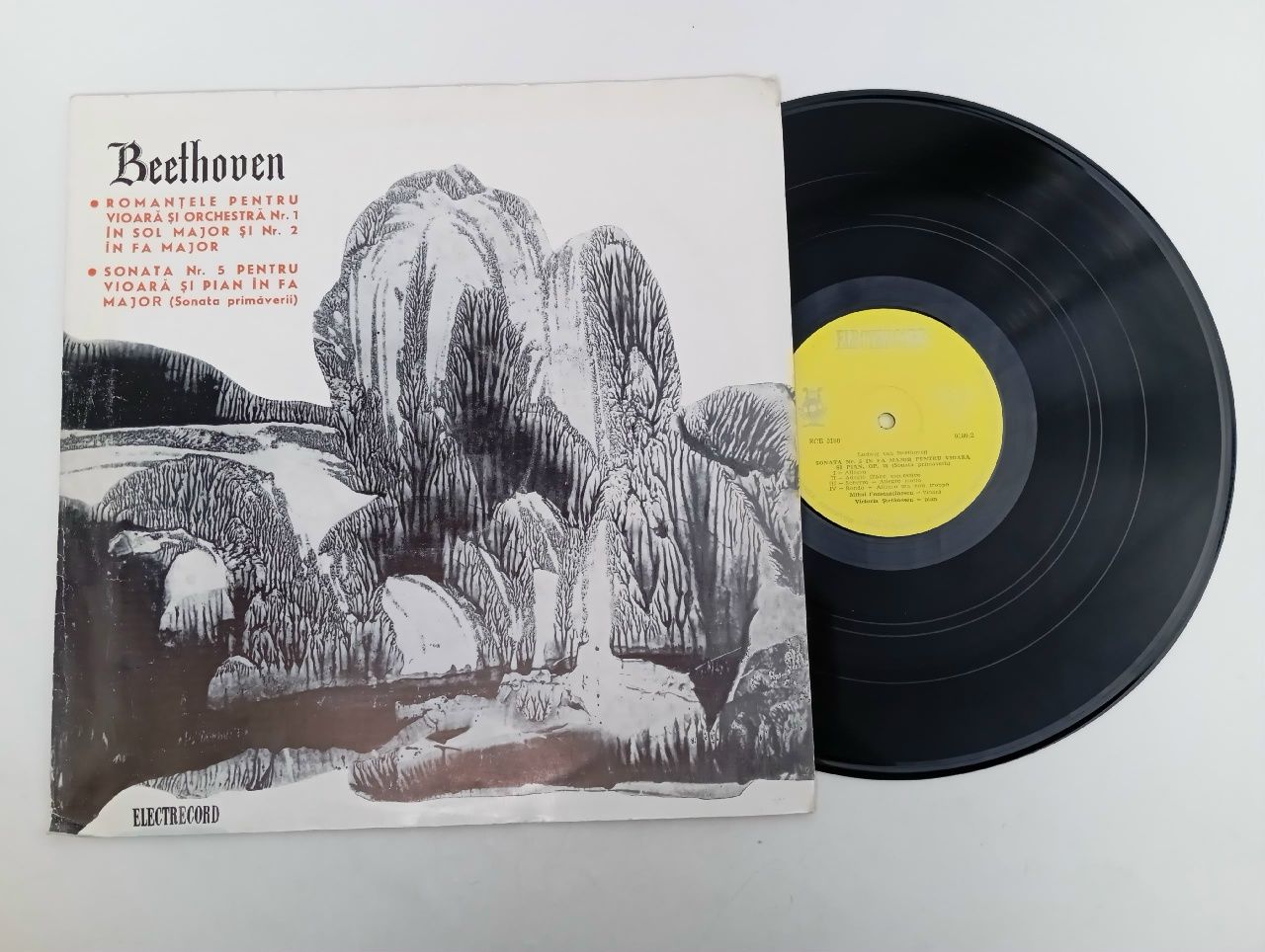 Обложка: Beethoven. Beethoven. Бетховен Романсы для скрипки с оркестром № 1 и № 2 / Соната № 5 для скрипки и фортепиано (Весенняя соната). Виниловая пластинка